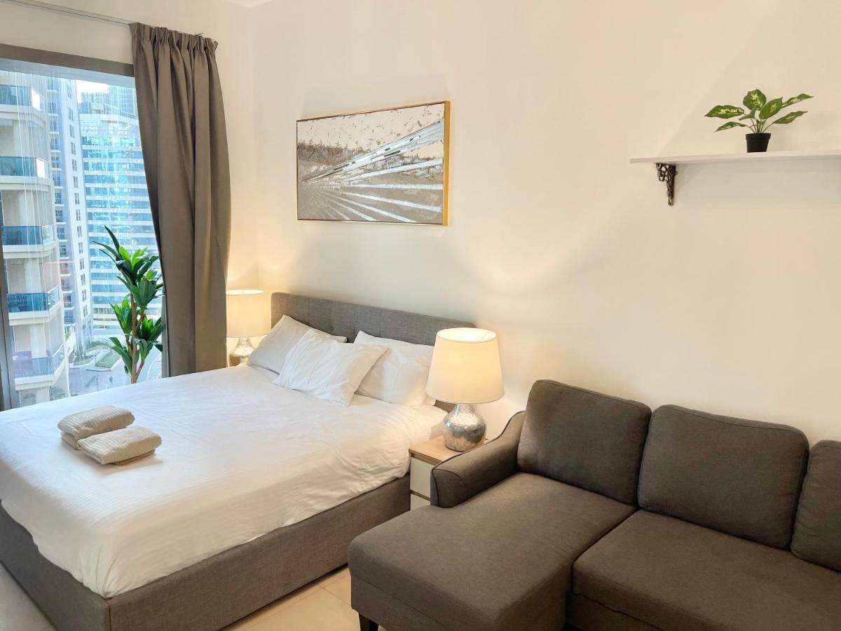 Super Elegant Studio Apartment-Sparkle Tower By Sweet Homes Dubái Exterior foto