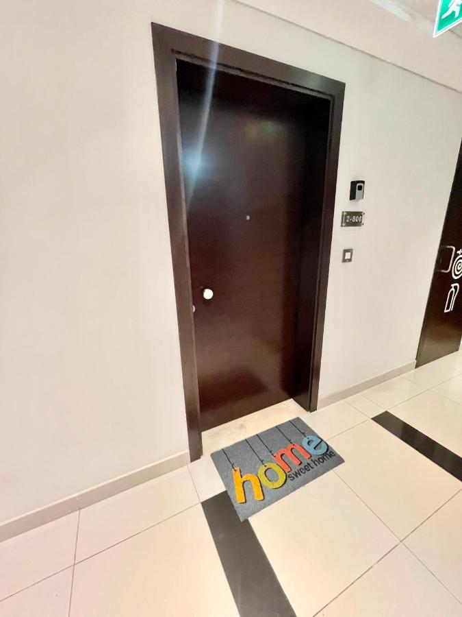 Super Elegant Studio Apartment-Sparkle Tower By Sweet Homes Dubái Exterior foto